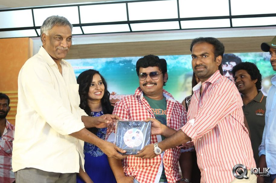 Hrudaya-Kaleyam-Movie-Platinum-Disc-Functiion